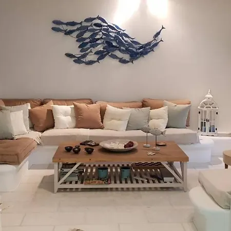 Nafsika Paros * לוגאראס