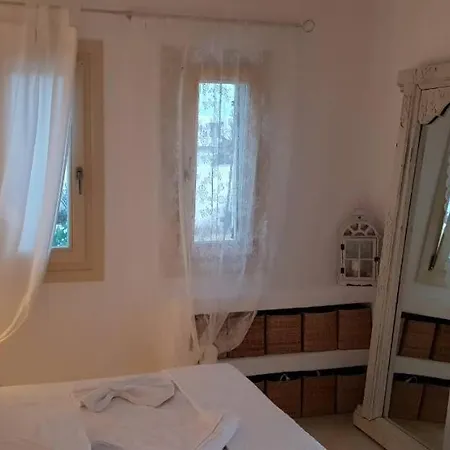 Vakantiehuis Nafsika Paros Logaras