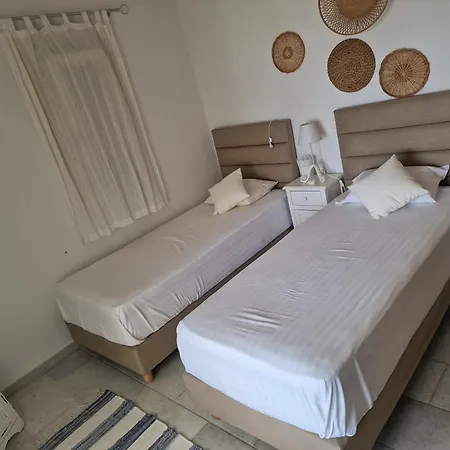 Nafsika Paros